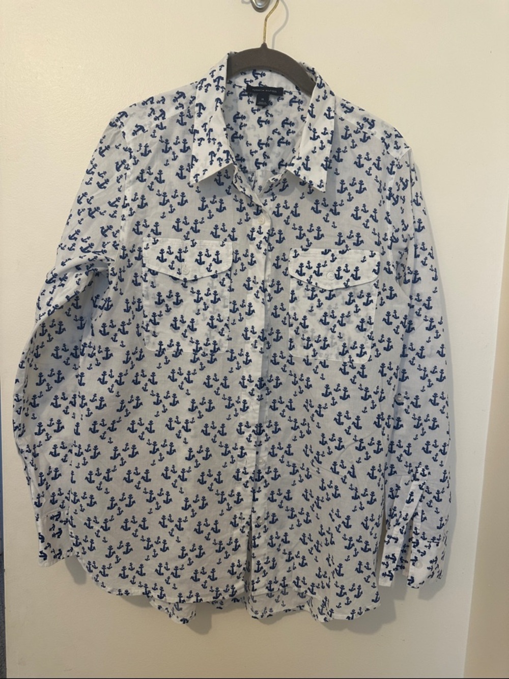 Tommy Hilfiger Womans Anchor-Print Button-Up Shirt - White & Navy